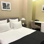 Street - Maestro Hotel Odessa