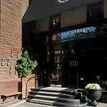 Street - Maestro Hotel