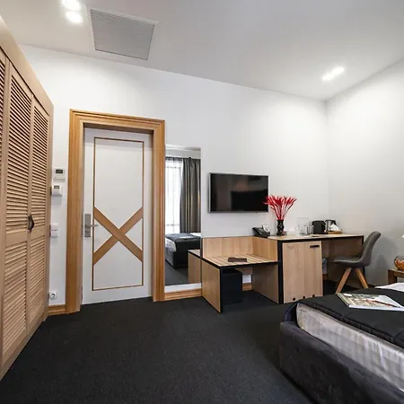 Street - Maestro Otel Odessa