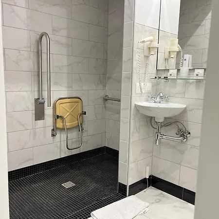 华尔街酒店 酒店 敖德萨