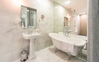 Hotel Street - Maestro Odessa