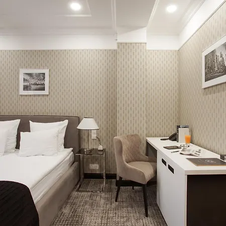 Street - Maestro Odessa