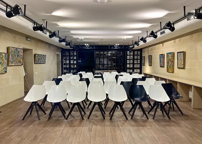 Otel Street - Maestro 4*