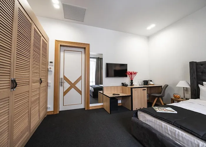 Street - Maestro Ξενοδοχείο Οδησσός