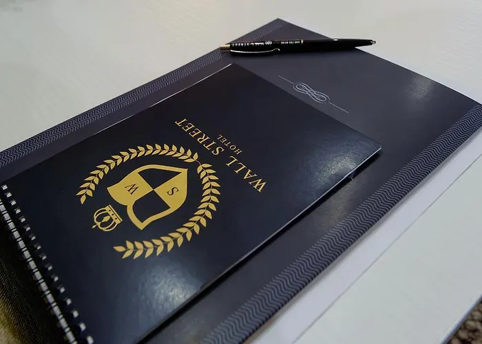 Street - Maestro Otel