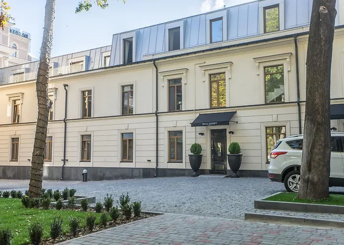 Street - Maestro Otel 4*