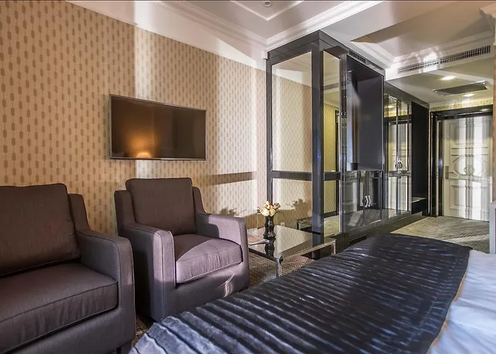 Otel Street - Maestro 4*