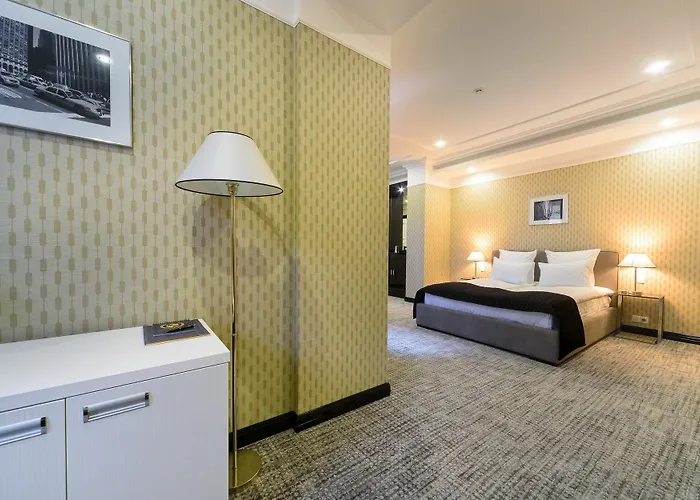 Street - Maestro Otel 4*