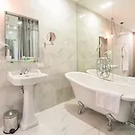 Hotel Street - Maestro Odesa