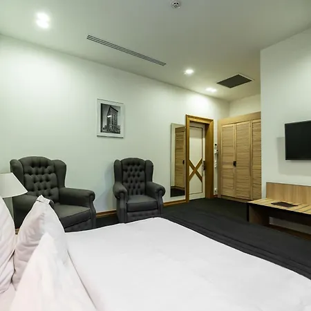 Street - Maestro Hotel Odesa