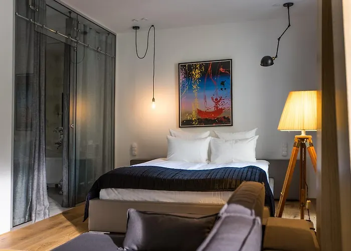 Hotel Street - Maestro 4*