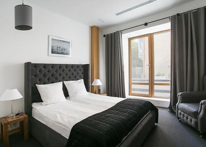 Street - Maestro Hotel 4*