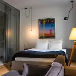 Hotel Street - Maestro 4*