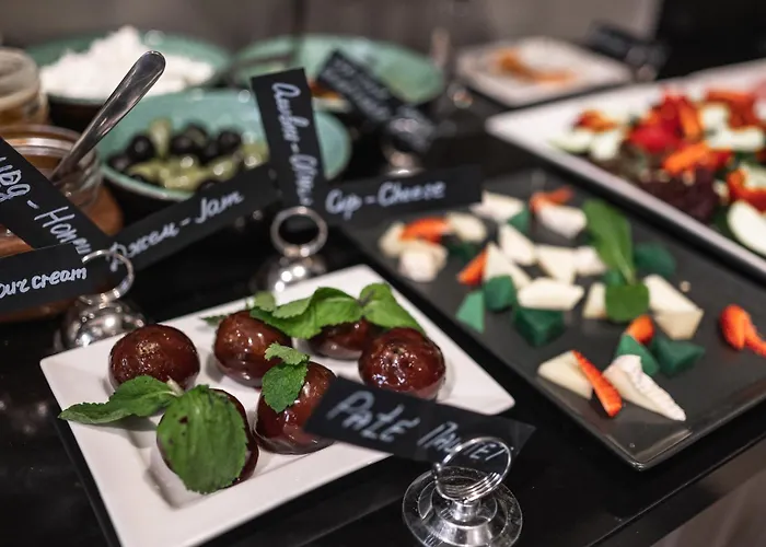 Street - Maestro Отель 4*